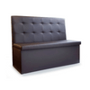 Liverpool mit Klappfunktion mit Kunstlederbezug in Dunkelbraun. Rücken besteht aus quadratischer Absteppung und schwarzem Holzsockel. Gastronomie Sitzbank von Möbelland24.