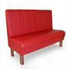 Hamburg mit Kunstlederbezug  in Rot. Rücken besteht aus vertikaler absteppungen und schwarzem Holzsockel. Gastronomie Sitzbank von Möbelland24.